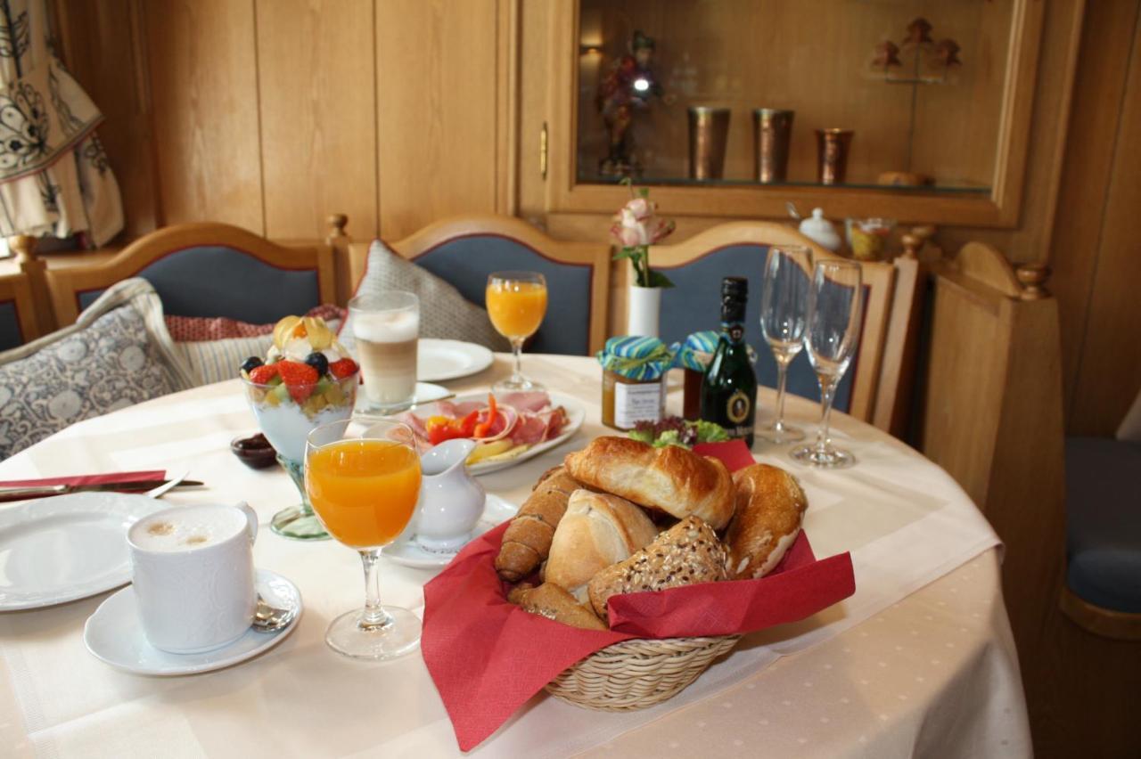 Restaurant-Cafe-Pension Himmel Ландсхут Экстерьер фото